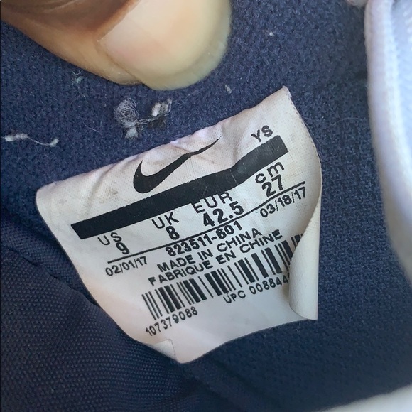 Nike shoes - Picture 6 of 13